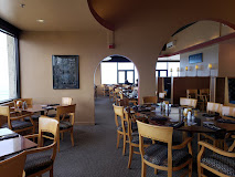 Dining in Lincoln City at Fathoms Penthouse Restaurant & Bar